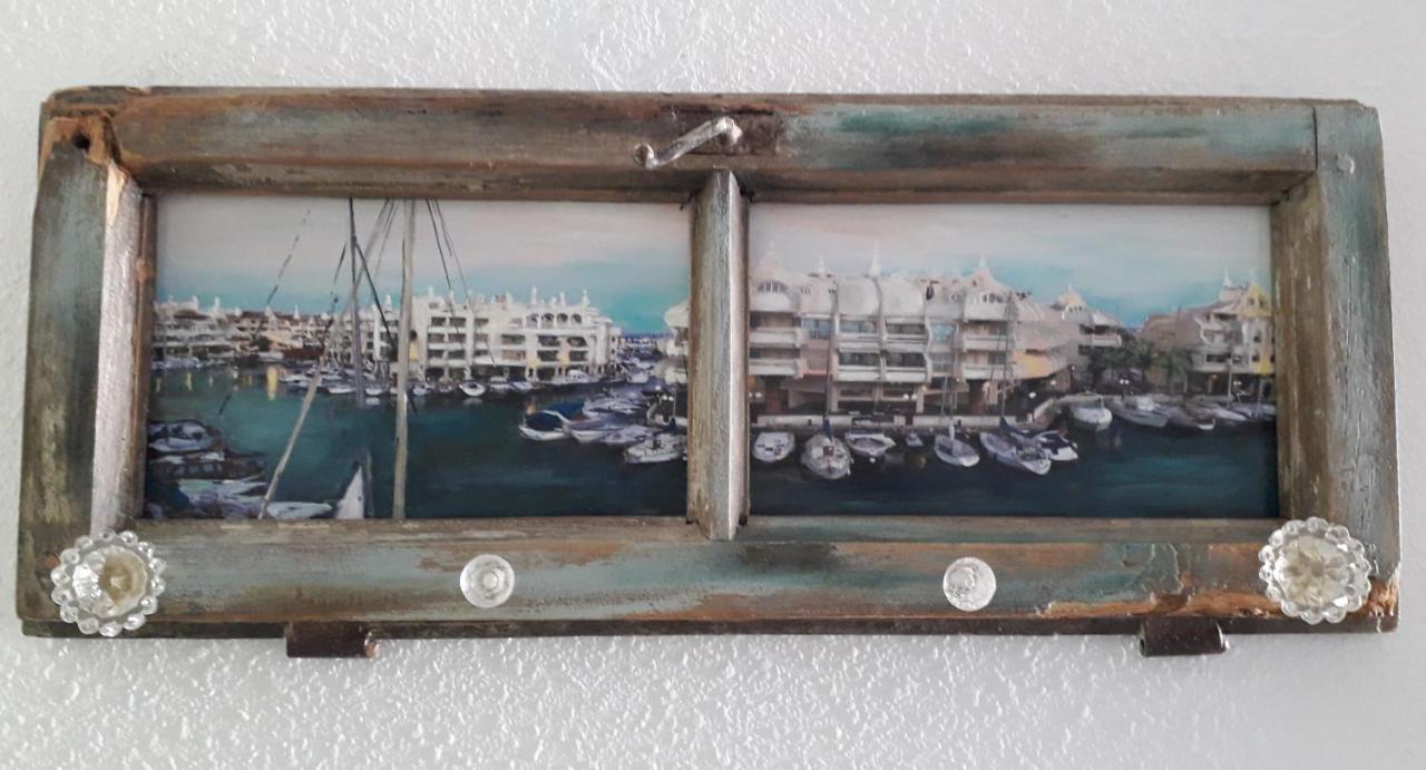 The Studio Benalmadena Luaran gambar