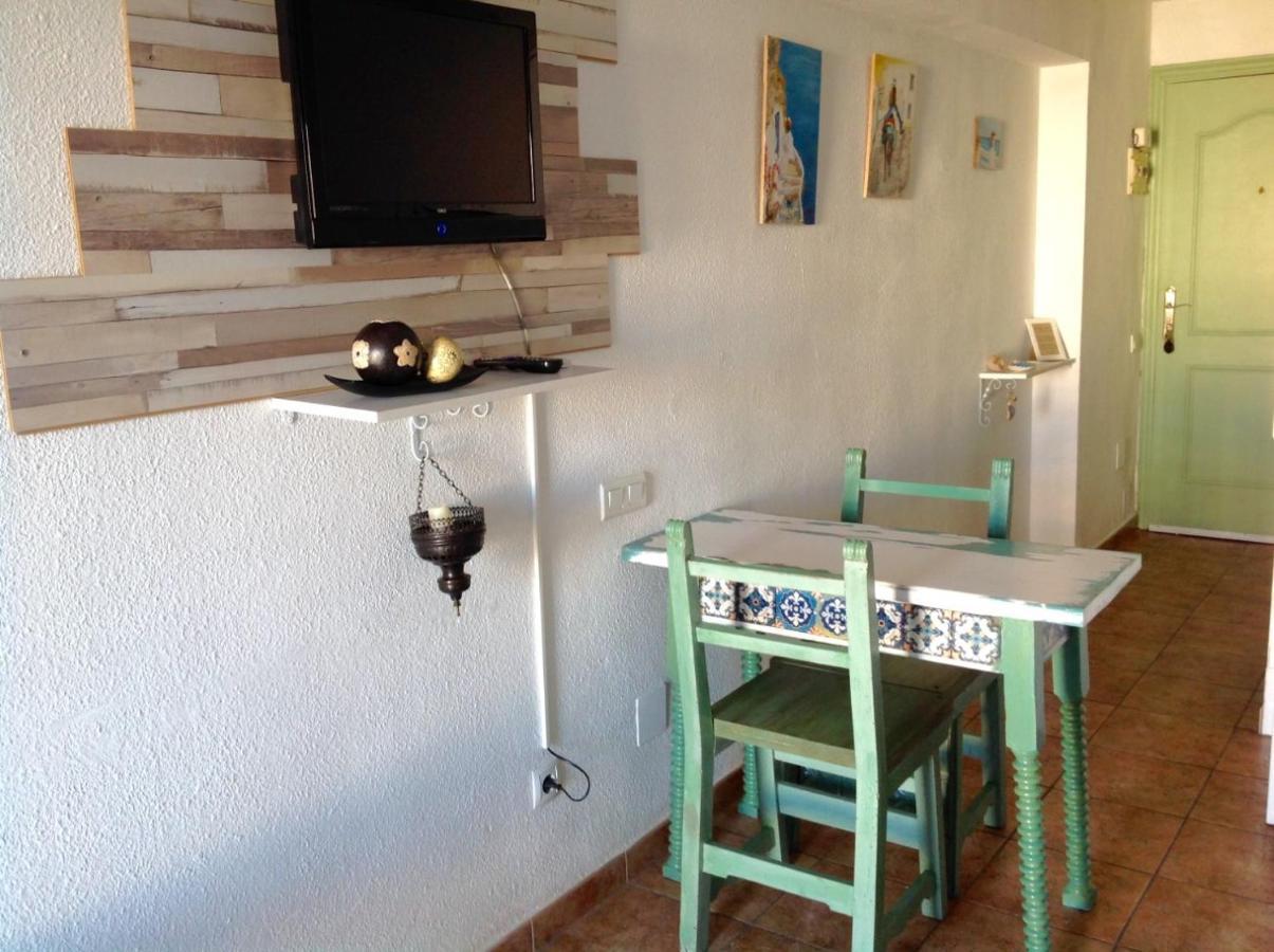 The Studio Benalmadena Luaran gambar