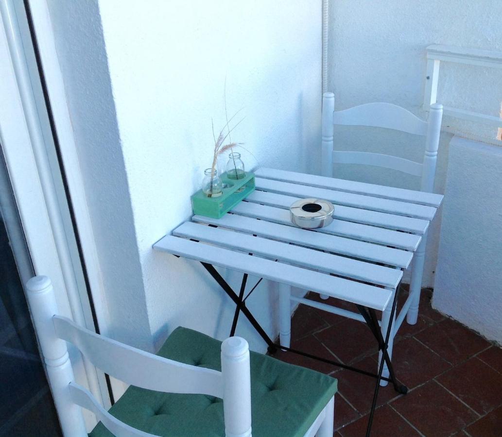 The Studio Benalmadena Luaran gambar